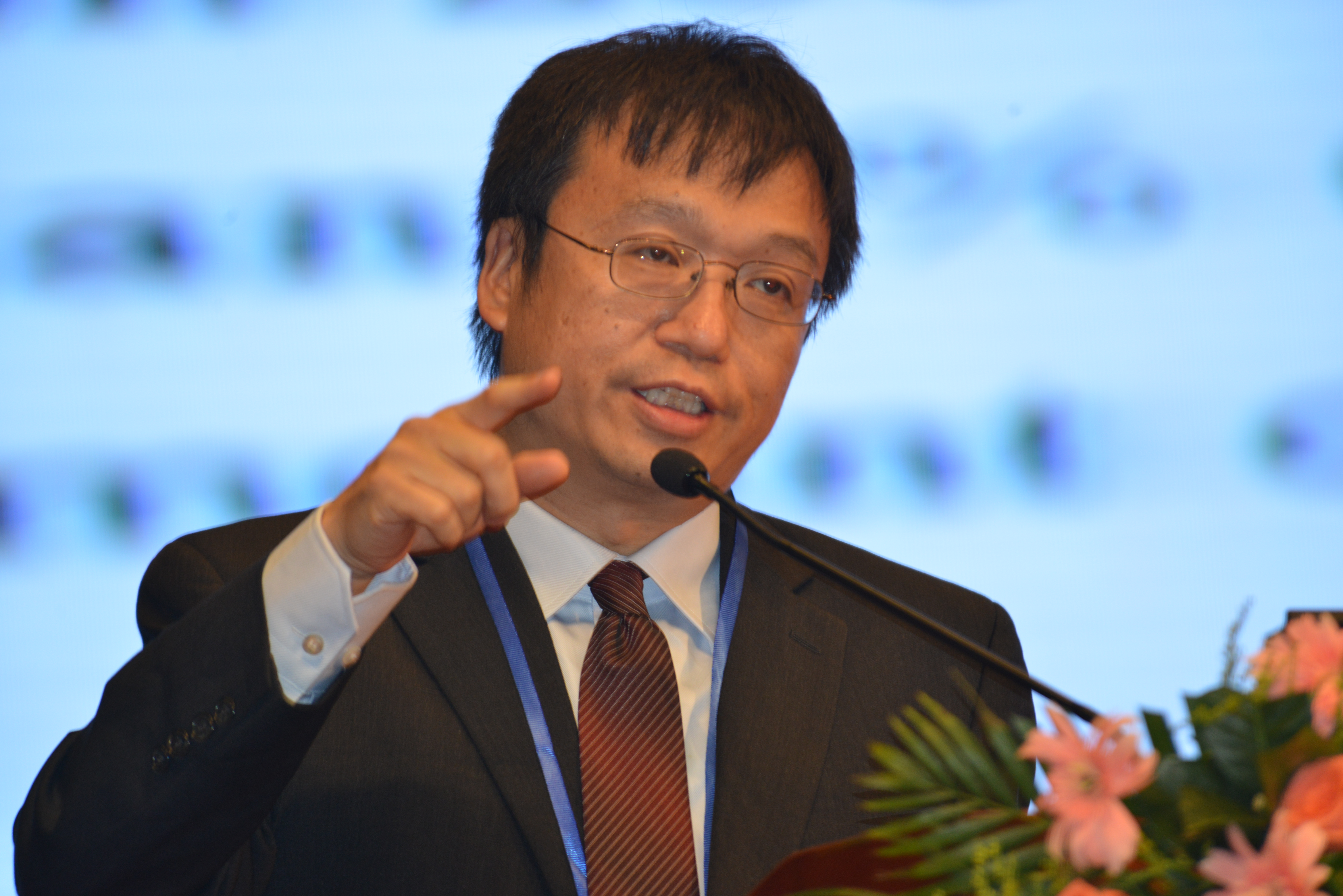 The distinguished Chinese economist Li Gan at keynote speeches